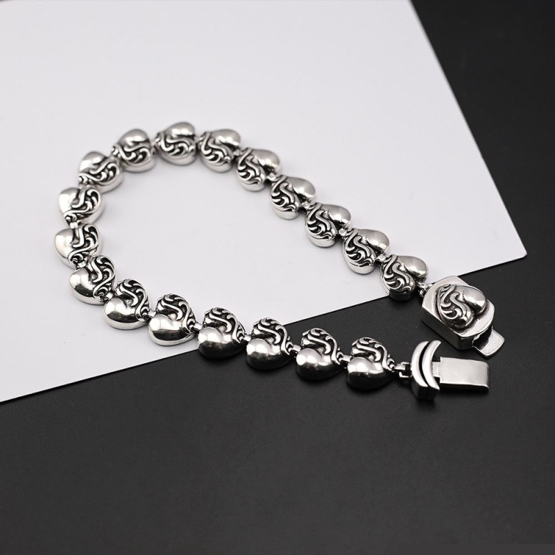 Ch**me He**ts bracelets